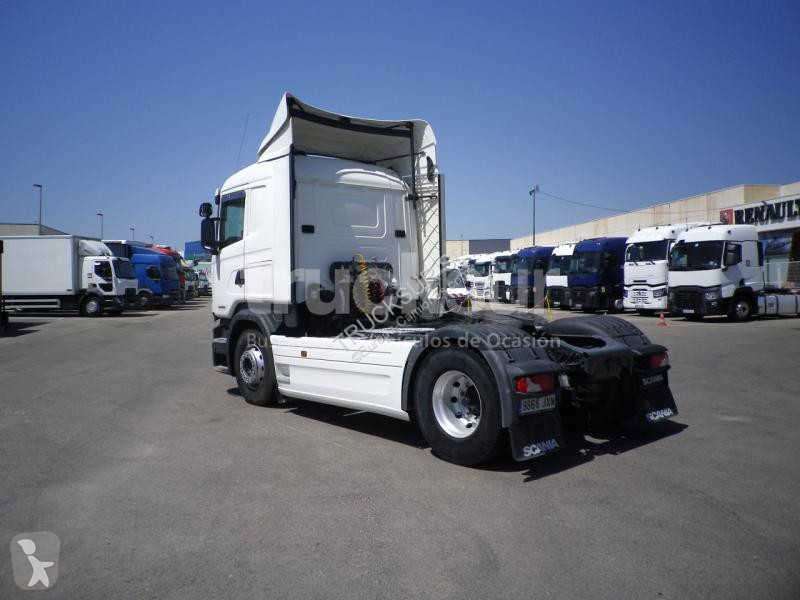 Traktor Scania 490