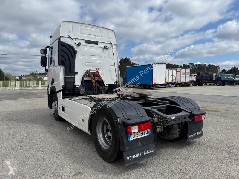 Traktor Renault 520 Gamme T