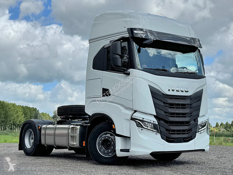 Tractor Iveco AS440S43T/P ON Tractor Head (15...