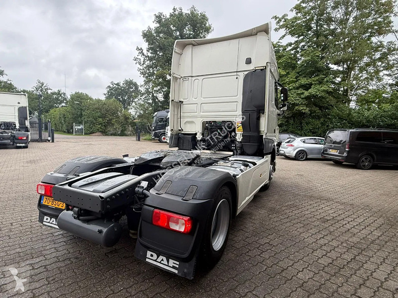Trekker DAF 480 SSC Super Space 2x tank LED...