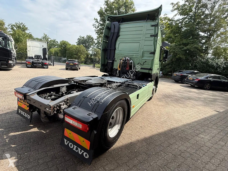 Tractor Volvo FM 370 Globetrotter XL Xenon Side...