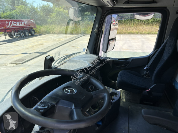 Traktor Mercedes 1845 LS