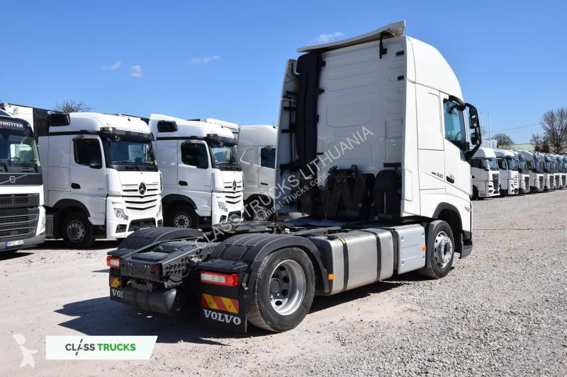 Traktor Volvo 500 Globetrotter XL Varios