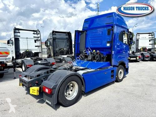 Traktor Iveco