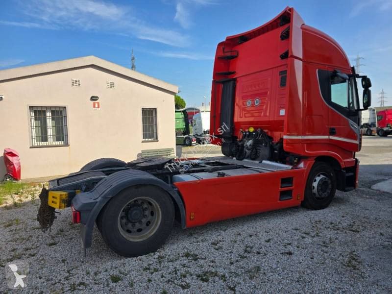 Traktor Iveco