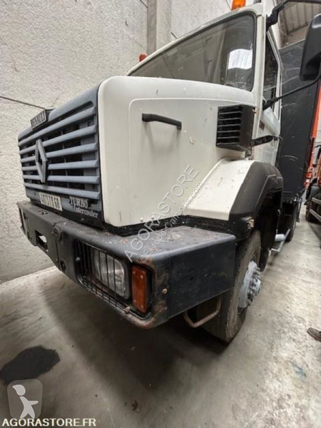 Traktor Renault C290