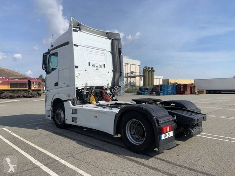 Tractor Mercedes