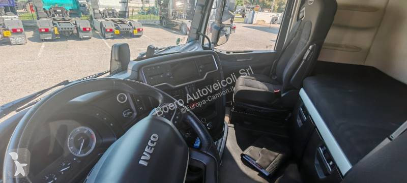 Traktor Iveco