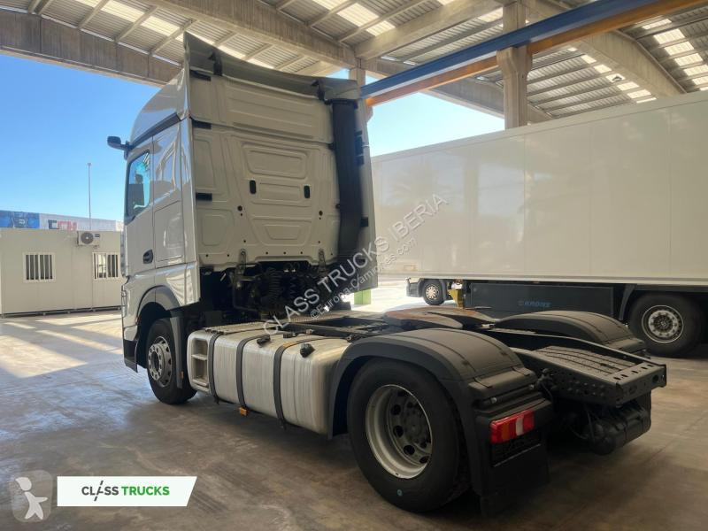 Traktor Mercedes 5 1845 BigSpace Max tanks