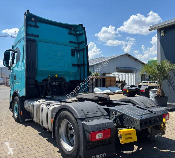 Traktor Iveco