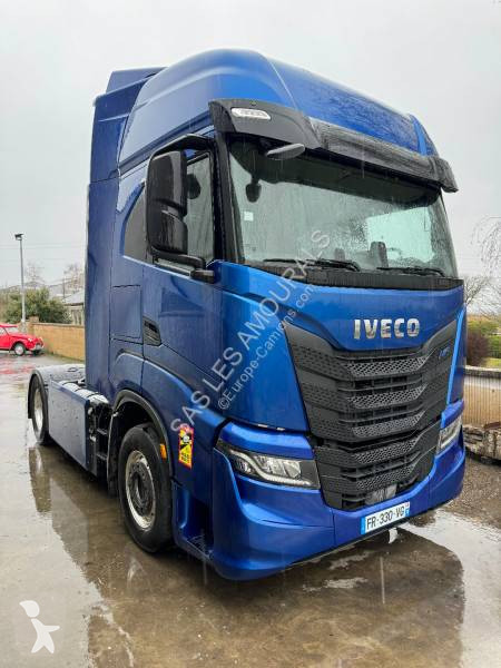 Traktor Iveco