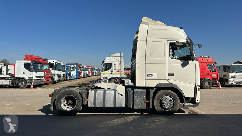 Traktor Volvo 440 (GOOD CONDITION / BONNE ETAT)