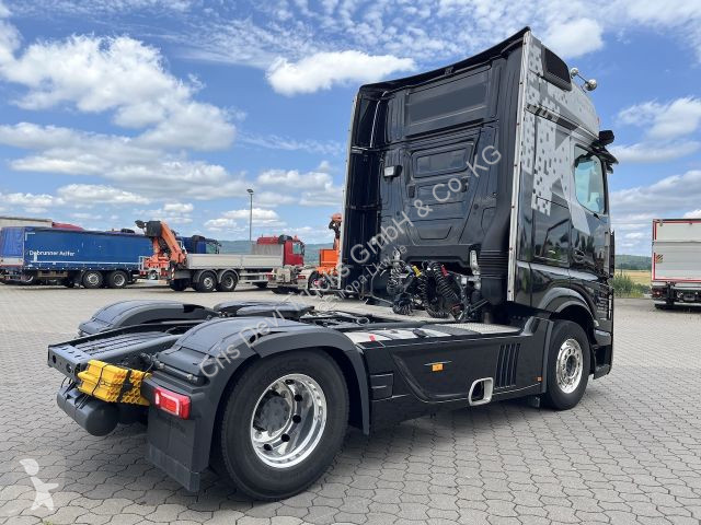 Traktor Mercedes 1853 4x2 Gigaspace / Sitzecke...