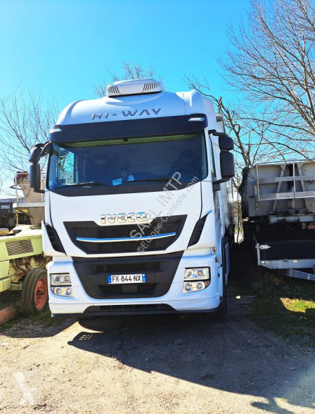 Tractor Iveco 1 COUCHETTE STRALIS 570