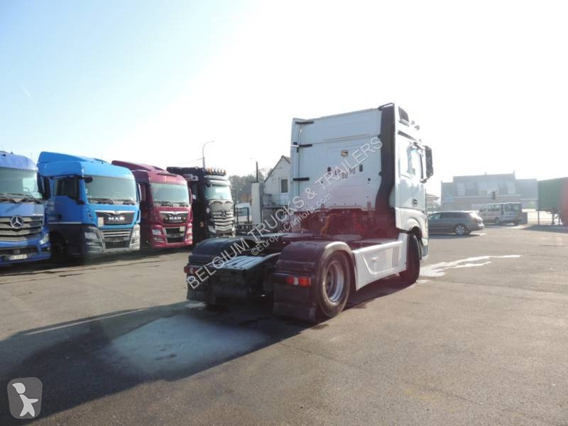 Traktor Mercedes