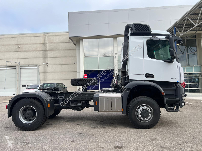 Traktor Mercedes  1842 AS