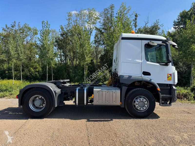 Tracteur Mercedes 2046