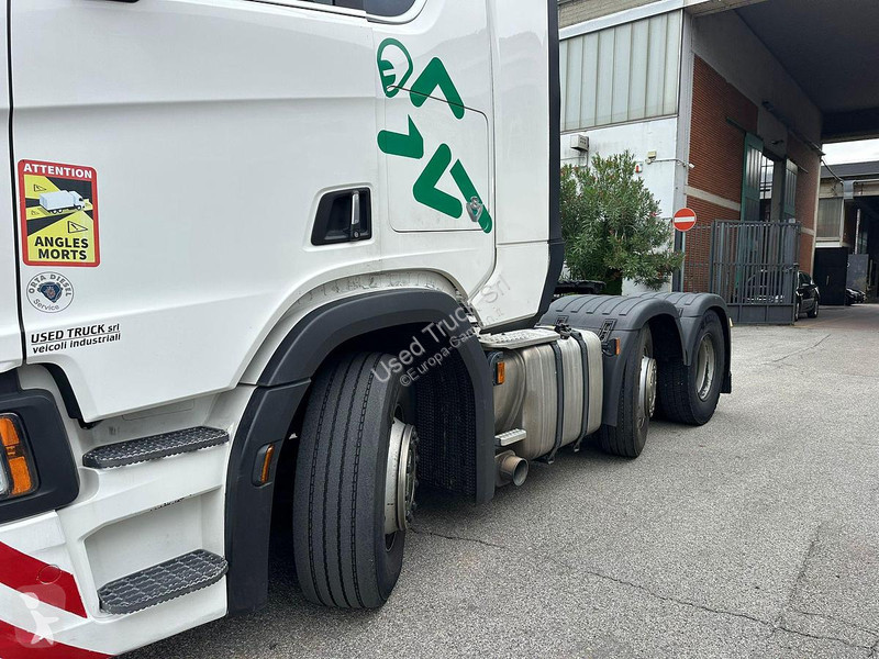 Traktor Scania 520
