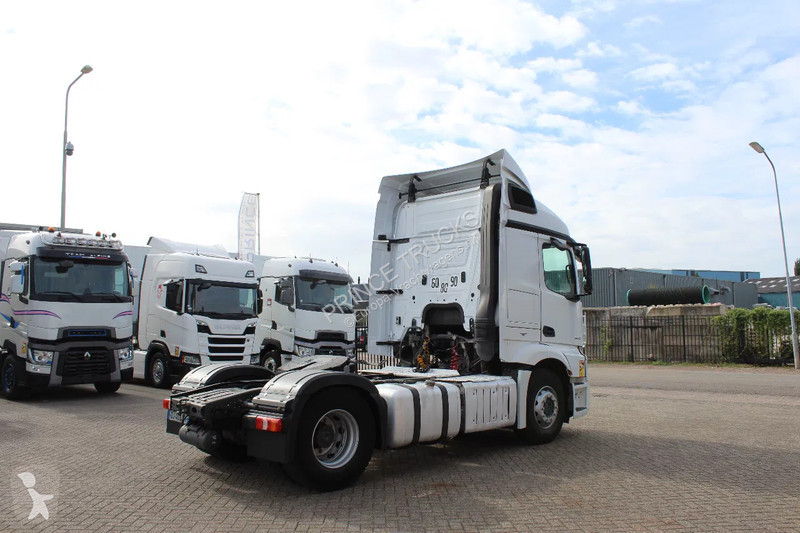 Traktor Mercedes 1845 * 4x2 *