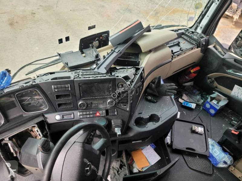 Traktor Mercedes