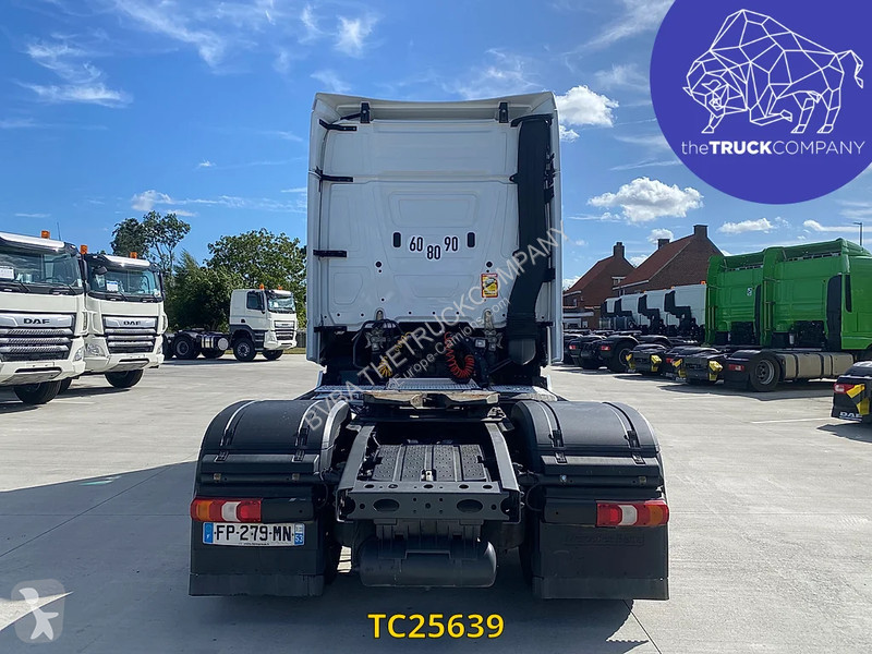 Traktor Mercedes 1845