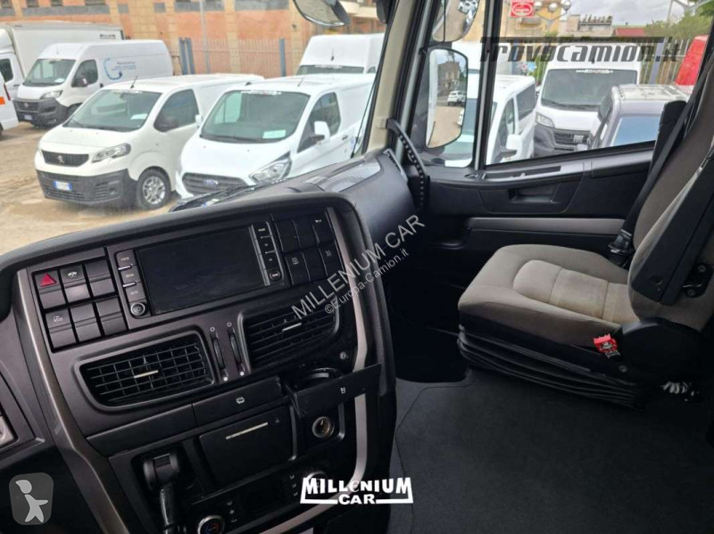Tracteur Iveco 460 EURO 6 KM 670MILA