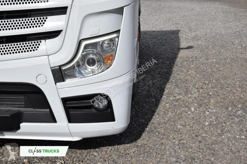 Traktor Mercedes 5 1845 BigSpace