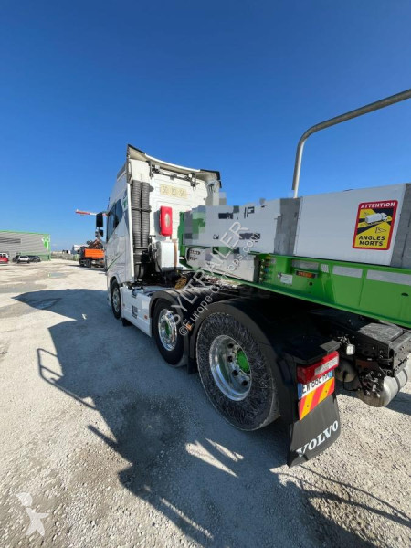 Tracteur Volvo 750