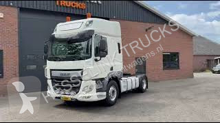 Traktor DAF CF 440 4X2 Space Cab Side skirts...