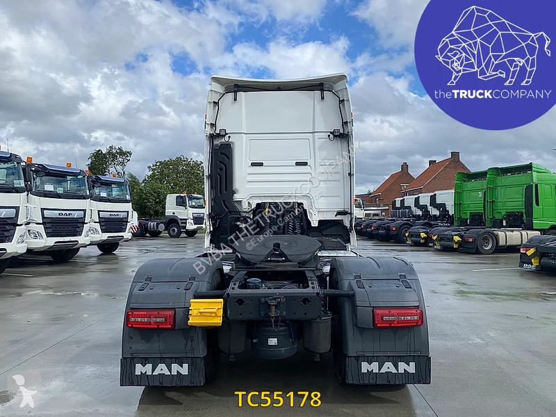 Traktor MAN 470