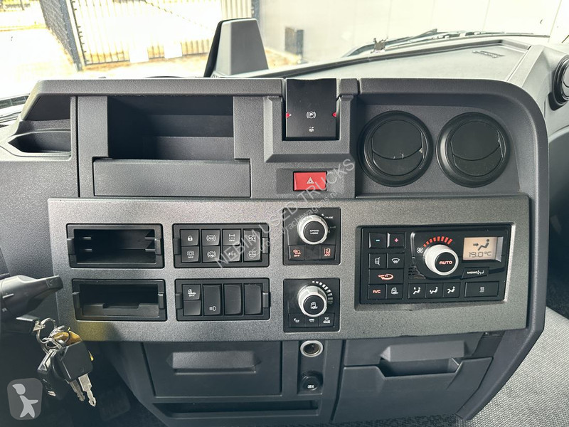Tracteur Renault T460 4x2 - 566.307km