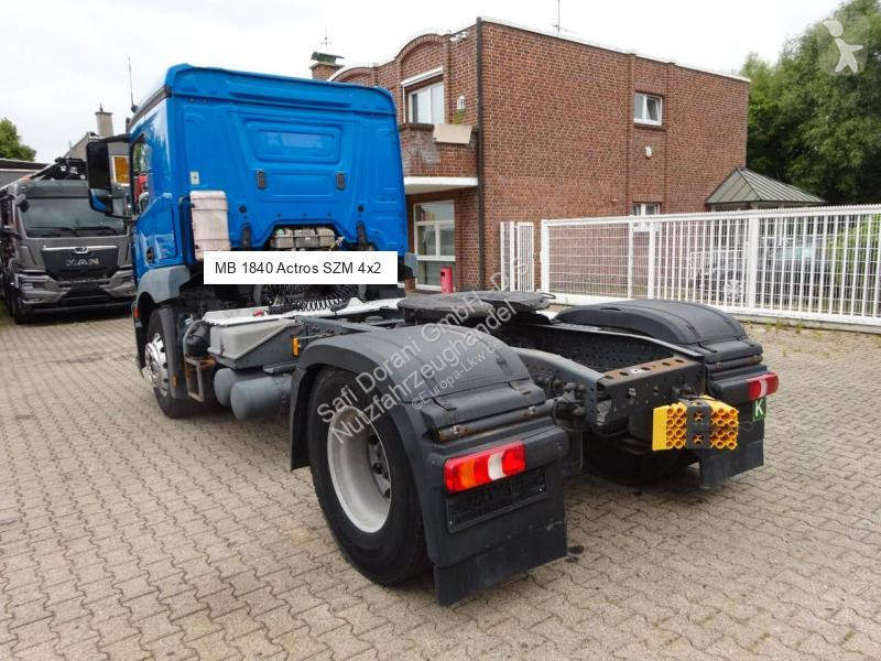 جرار Mercedes 1840 SZM