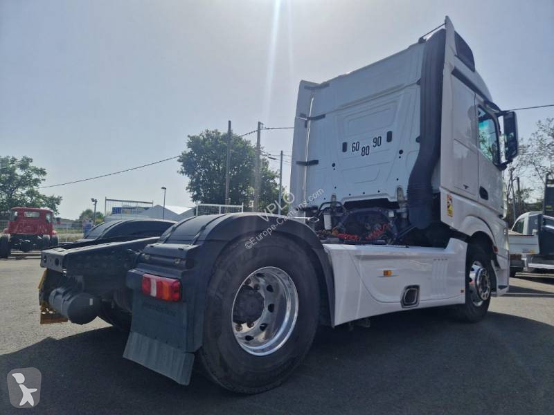 Traktor Mercedes
