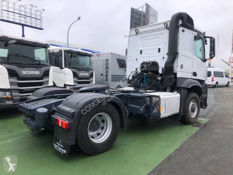 Traktor Mercedes