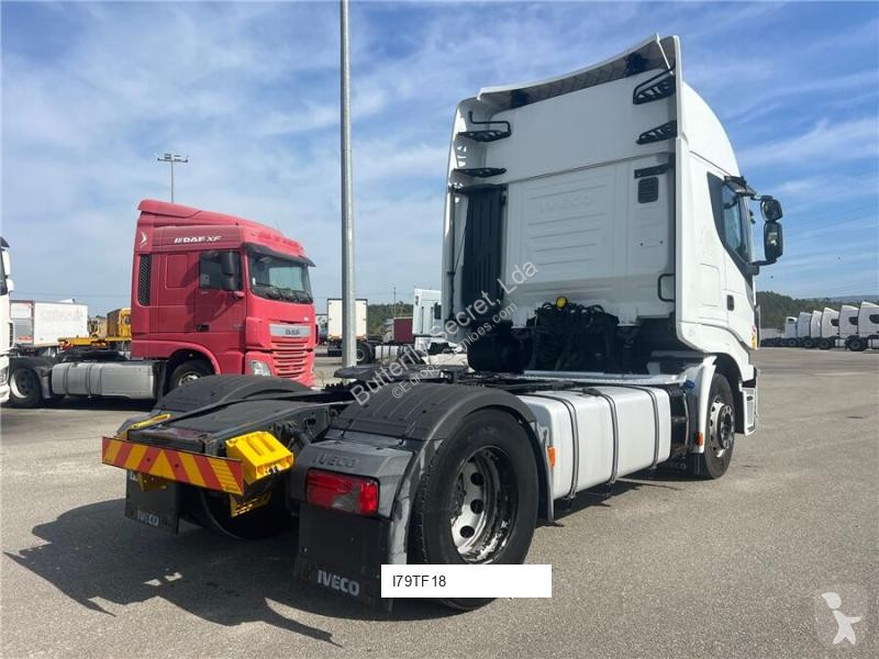 Iveco AS440S46T/P tractor unit