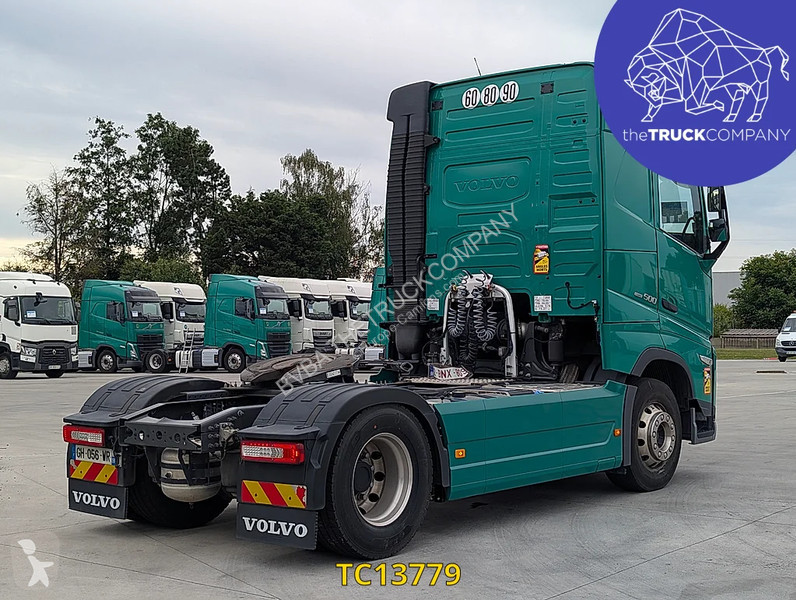 جرار Volvo 500