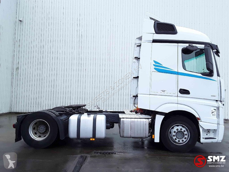 جرار Mercedes 1851 Euro 5 spoilers