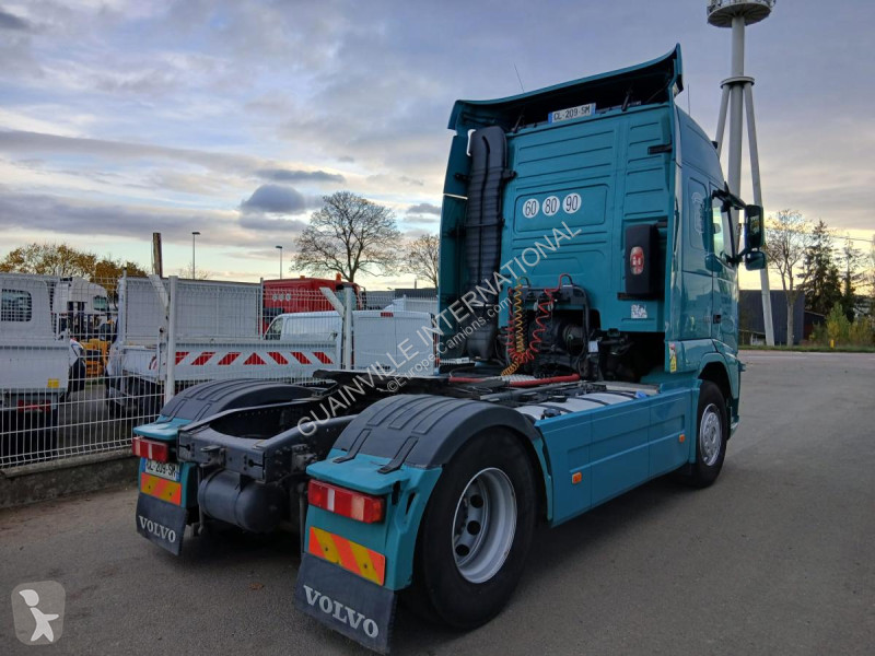 جرار Volvo 500