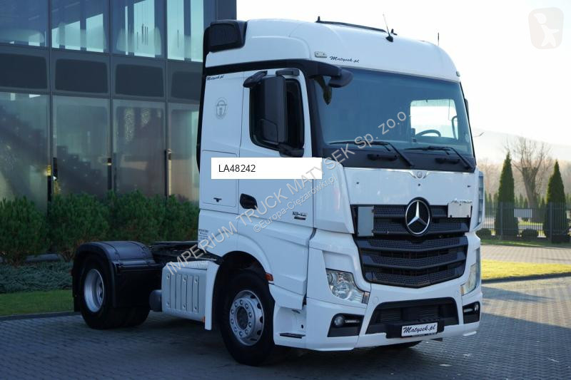 جرار Mercedes ACTROS 1842