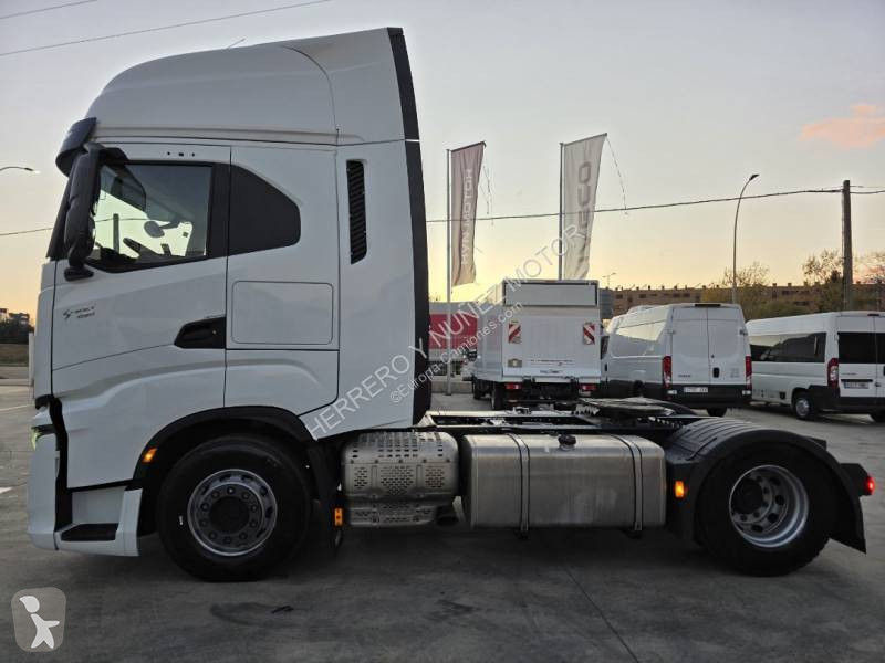 جرار Iveco