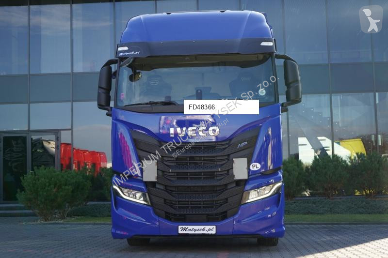 Влекач Iveco S-Way 460