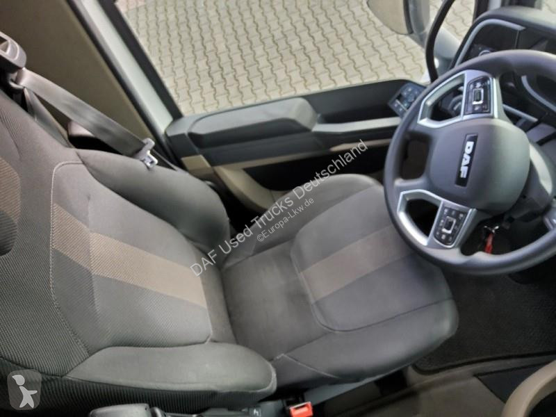 جرار DAF XG  FT LOW DECK 4X2