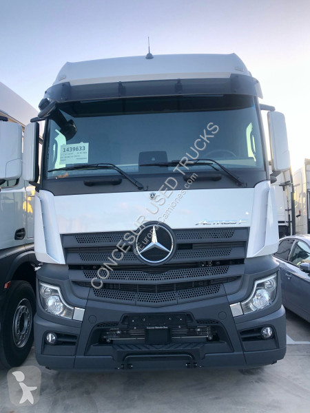 Cabeza tractora Mercedes  1848 LS F