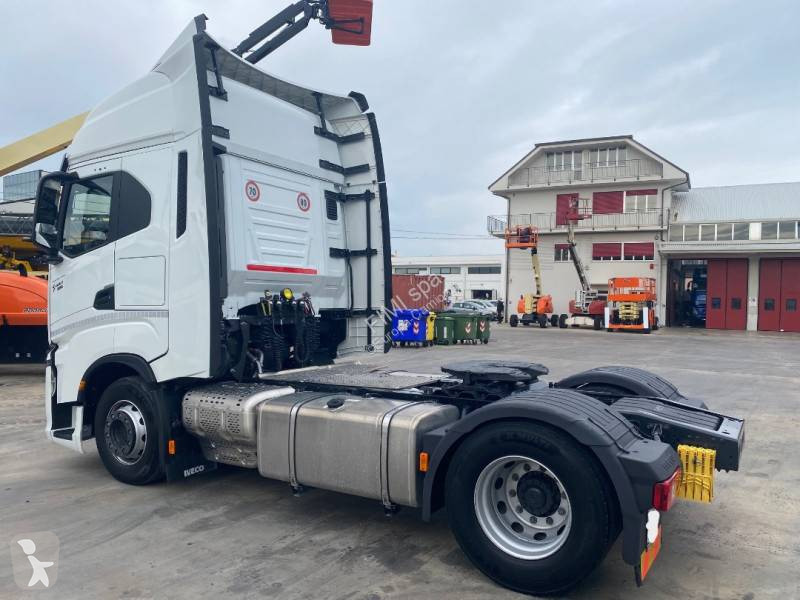 Iveco  tractor unit
