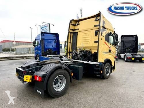 Traktor Iveco