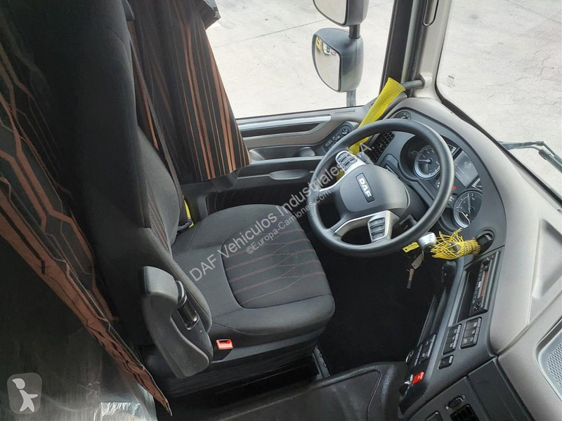 Tratores DAF XF  FT 4X2
