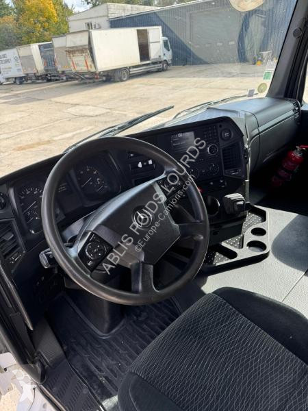 Cabeza tractora Mercedes 2045