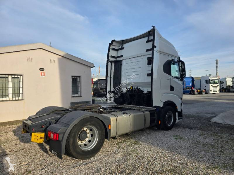جرار Iveco