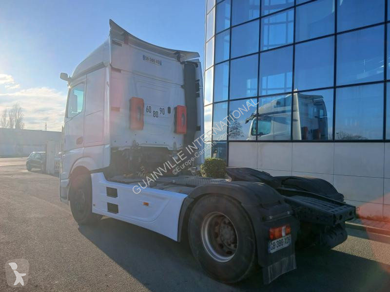 Tracteur Mercedes 1845