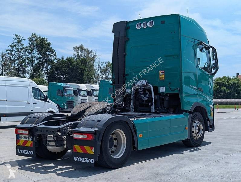 جرار Volvo
